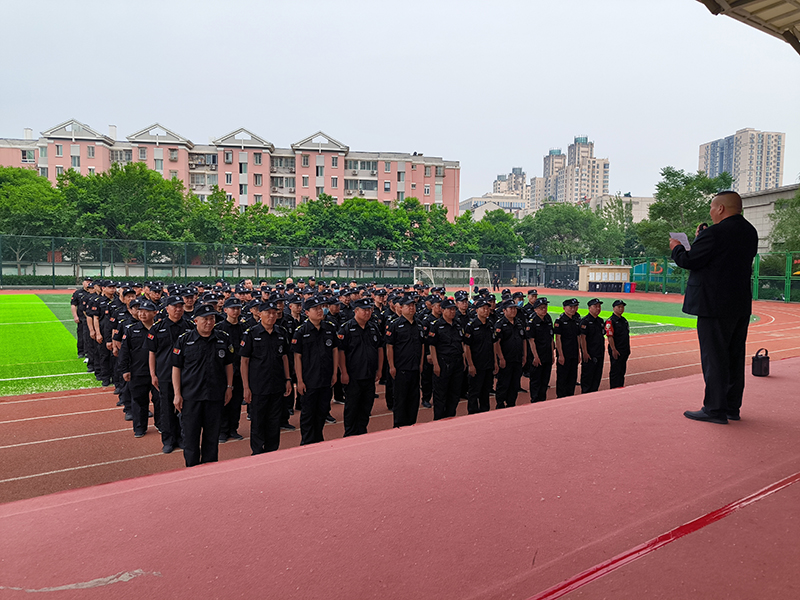 金宇洲保安公司召开“2024年校园保安培训大会”(图4) 微信图片_20240506110915.jpg